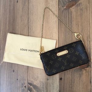 Louis Vuitton Monogram Pochette